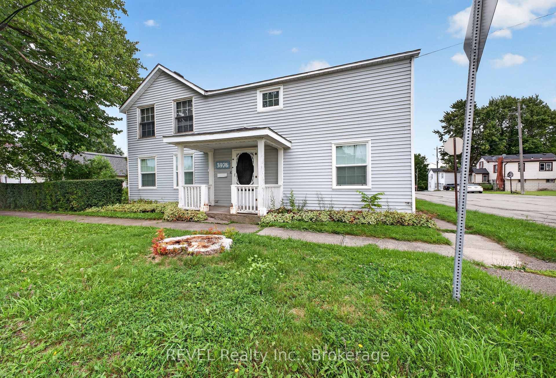 3976 Chippawa Parkway