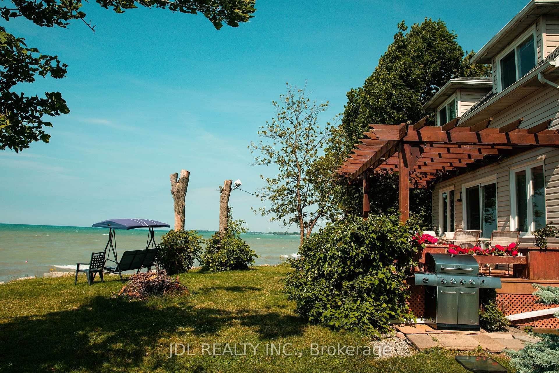 3188 Lakeshore Road