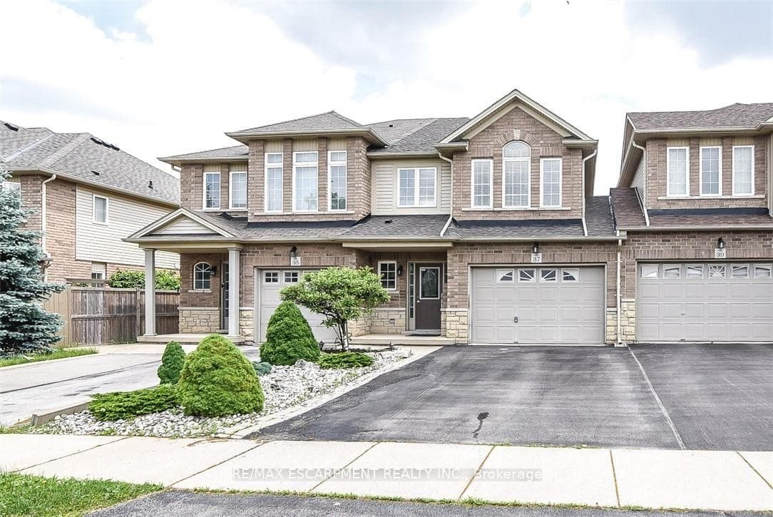 37 Cornerstone Drive