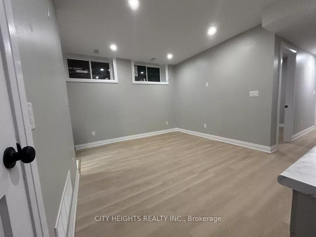 10 Robins Avenue Unit 2