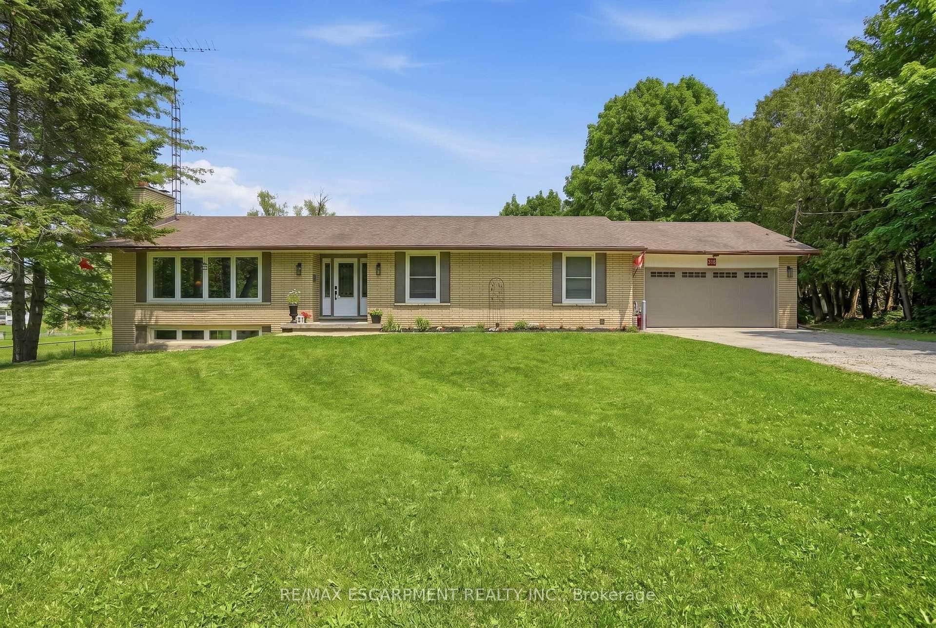 318 Freelton Road