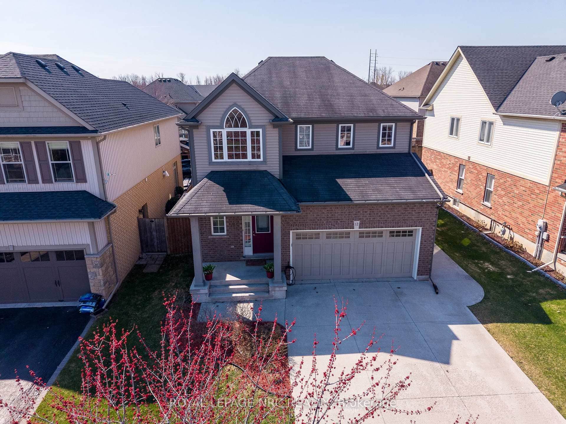 12 Wilfrid Laurier Crescent