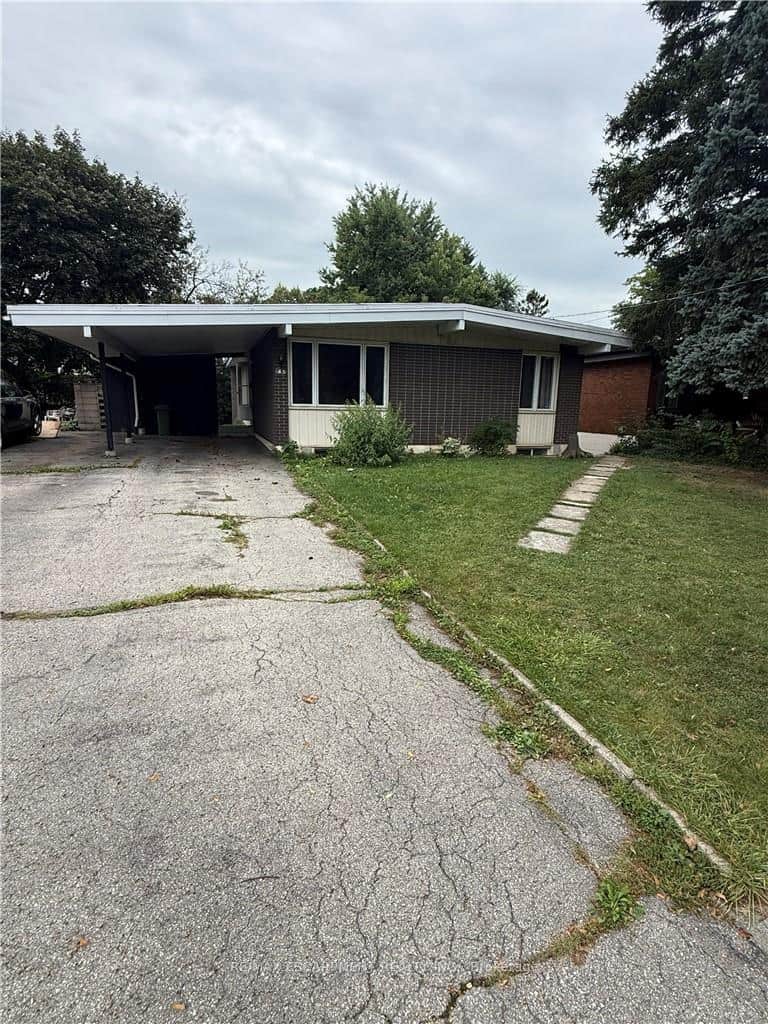 63 Sanatorium Road Unit Upper Level