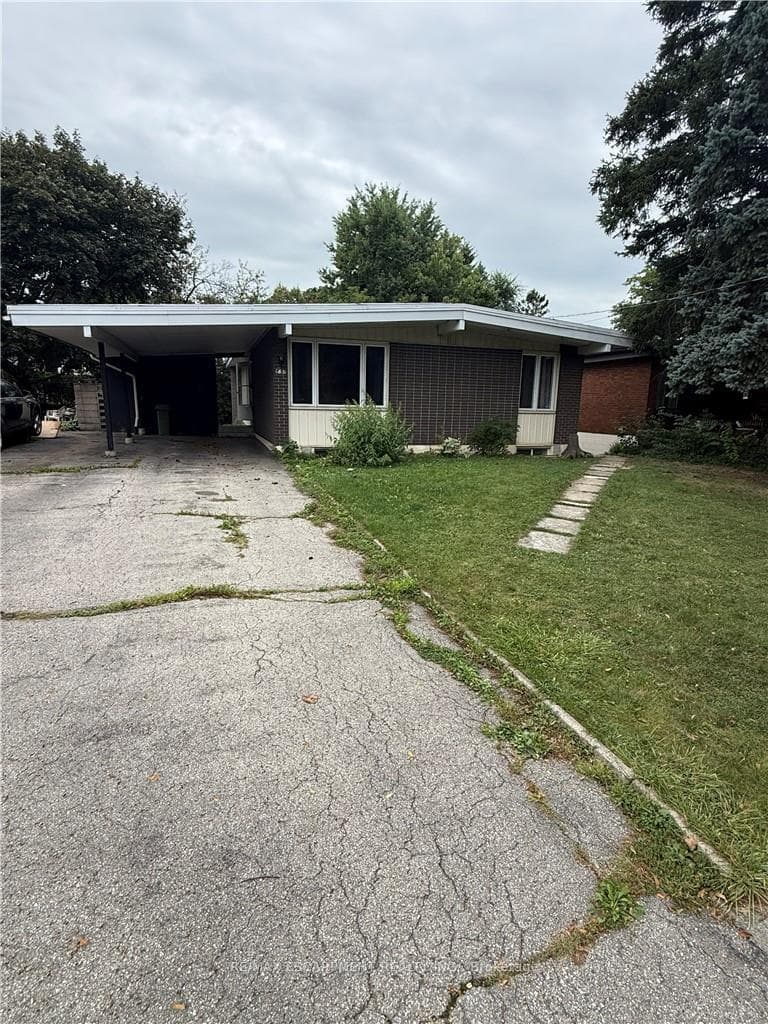 63 Sanatorium Road Unit Upper Level