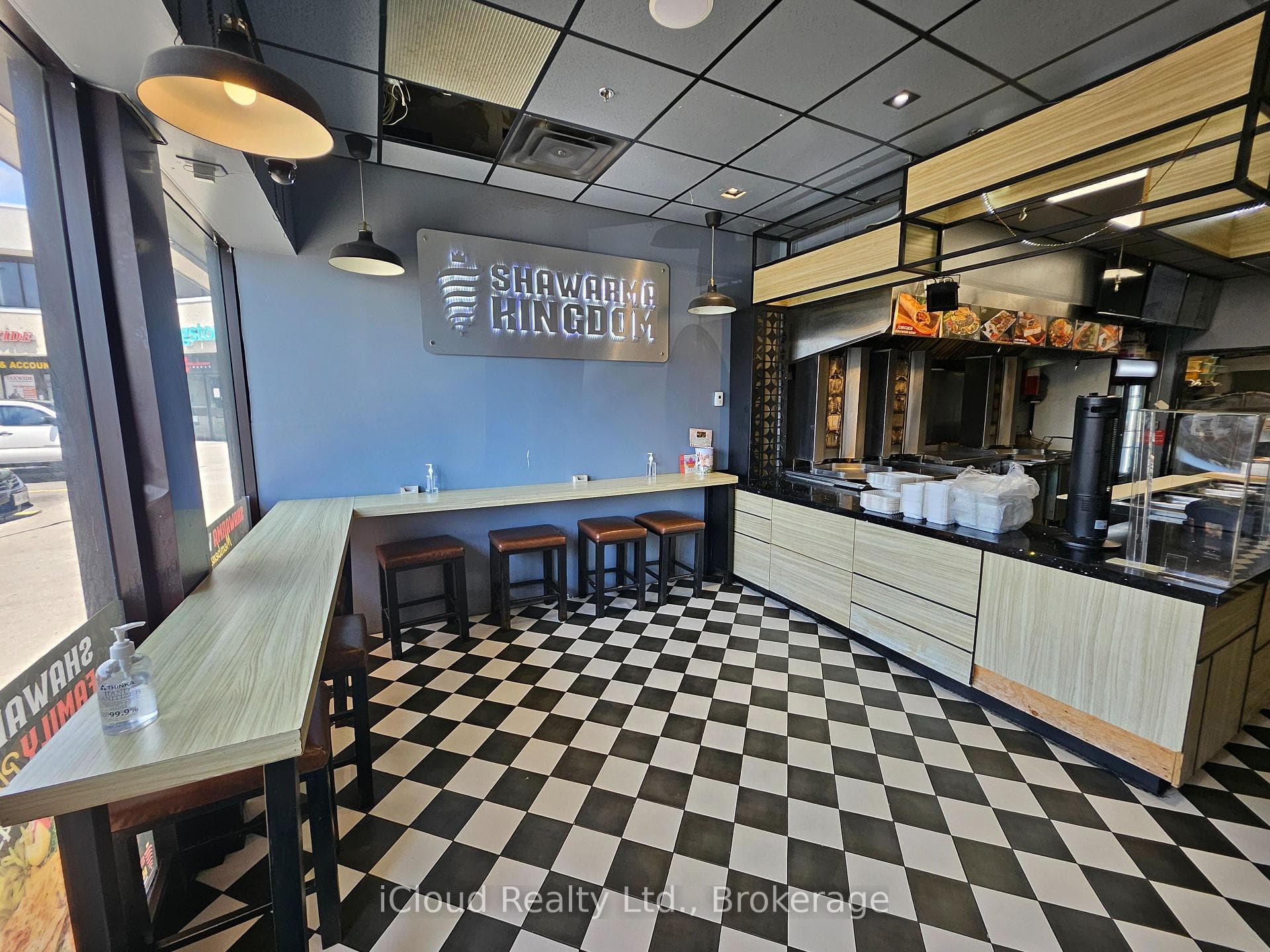 377 Burnhamthorpe Road Unit 4