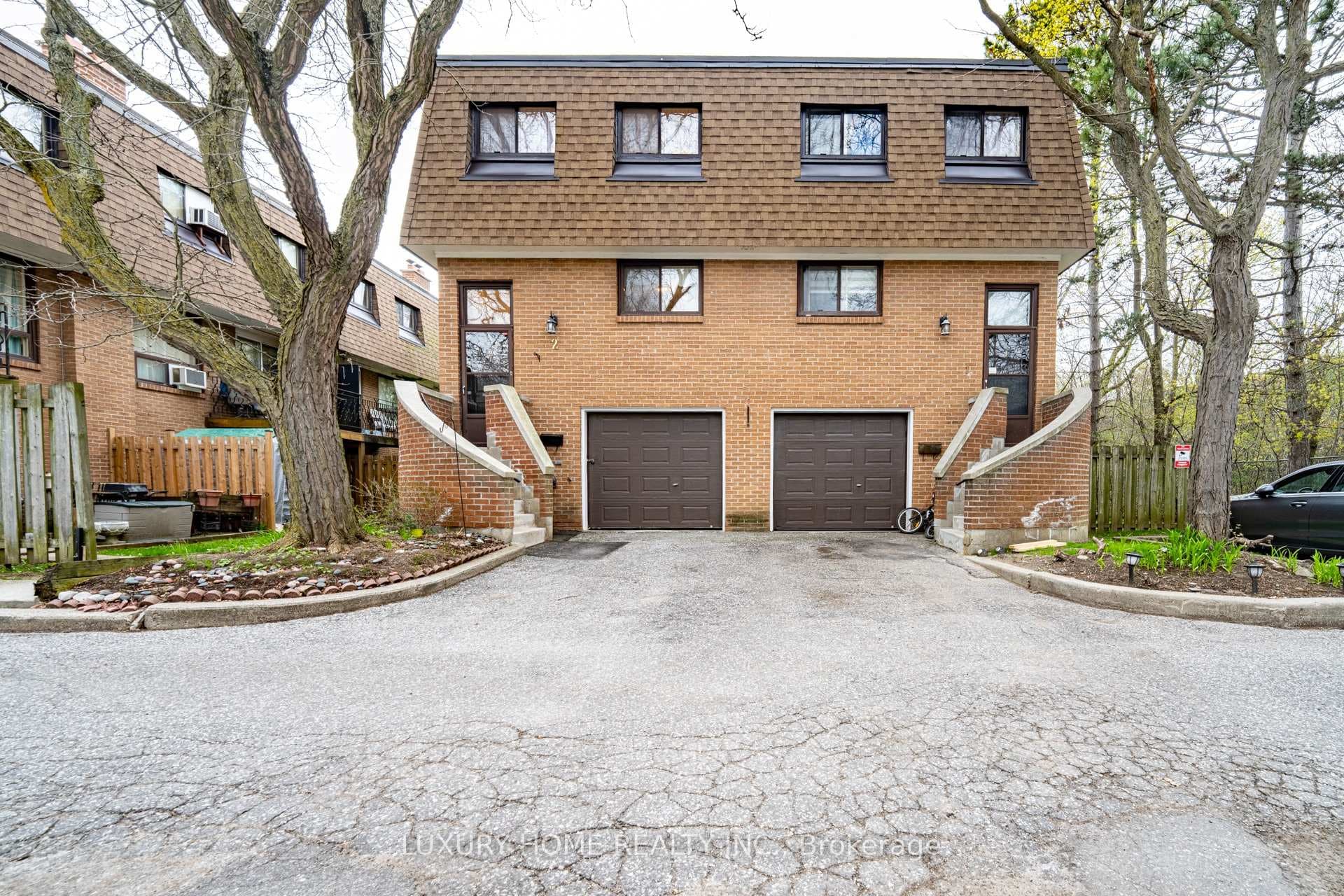 100 Henderson Avenue Unit 2