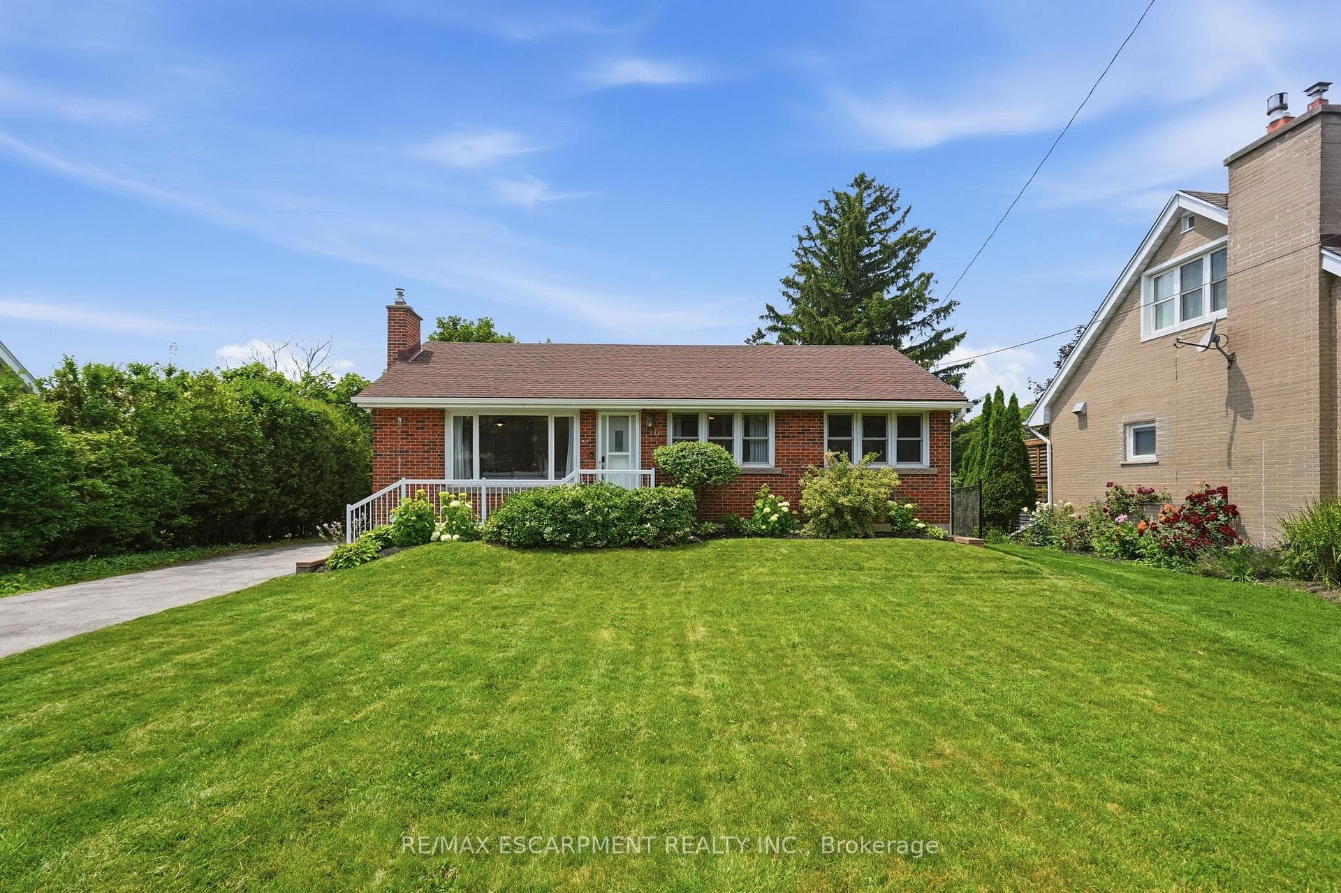 16 Kings Forest Drive
