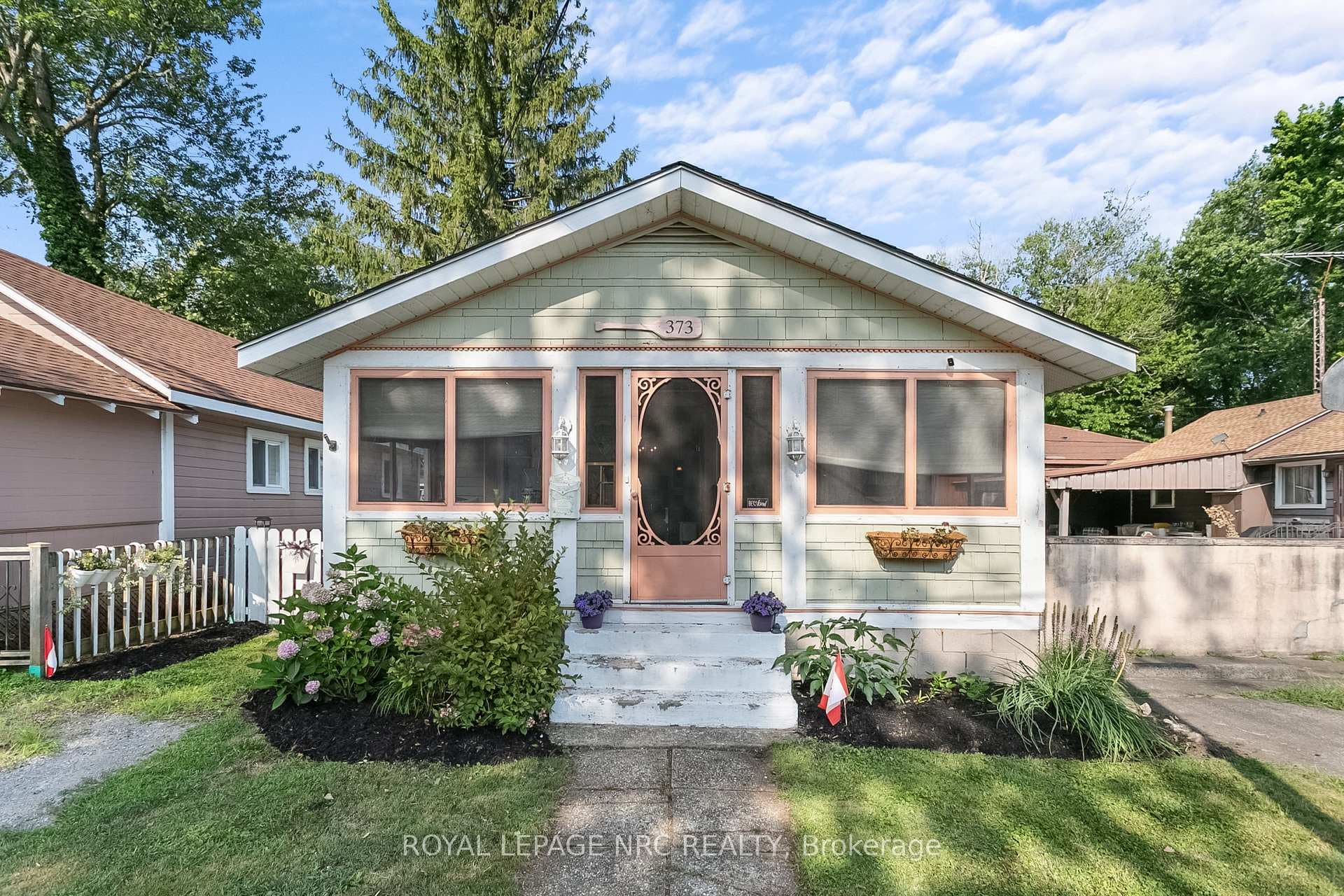 373 OAKWOOD Avenue