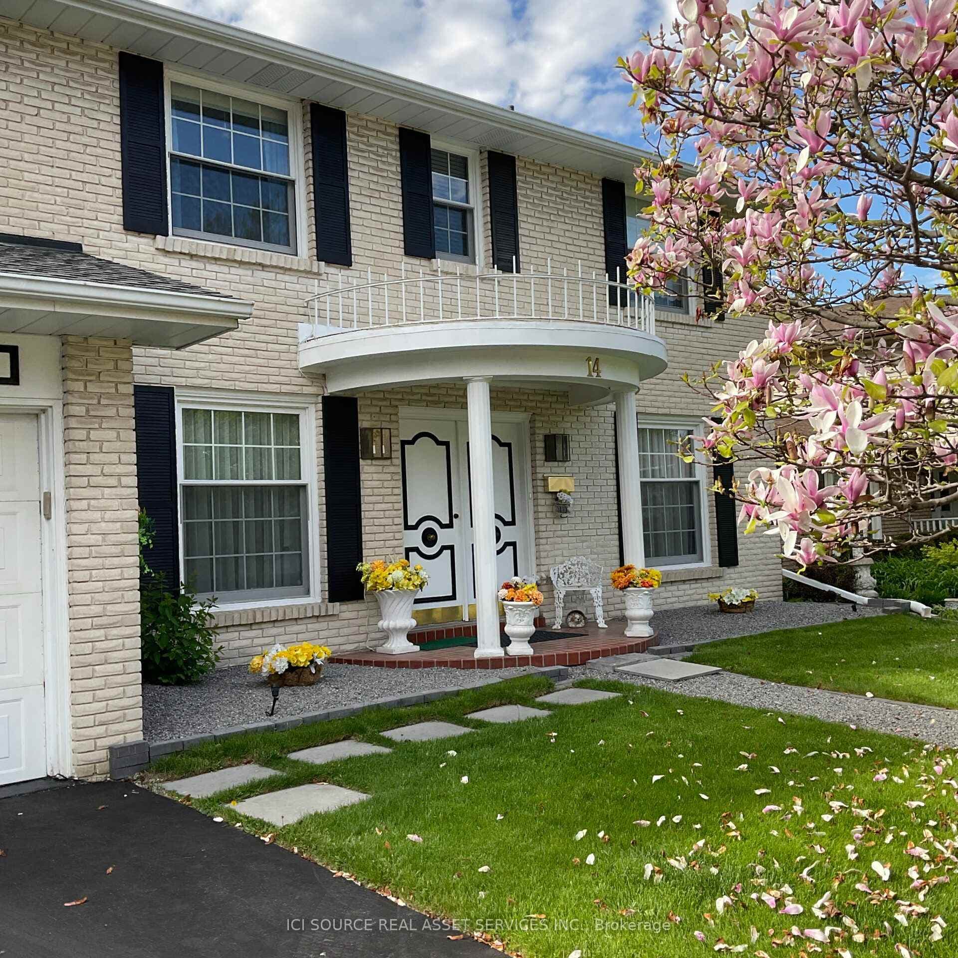 14 Robinhood Drive