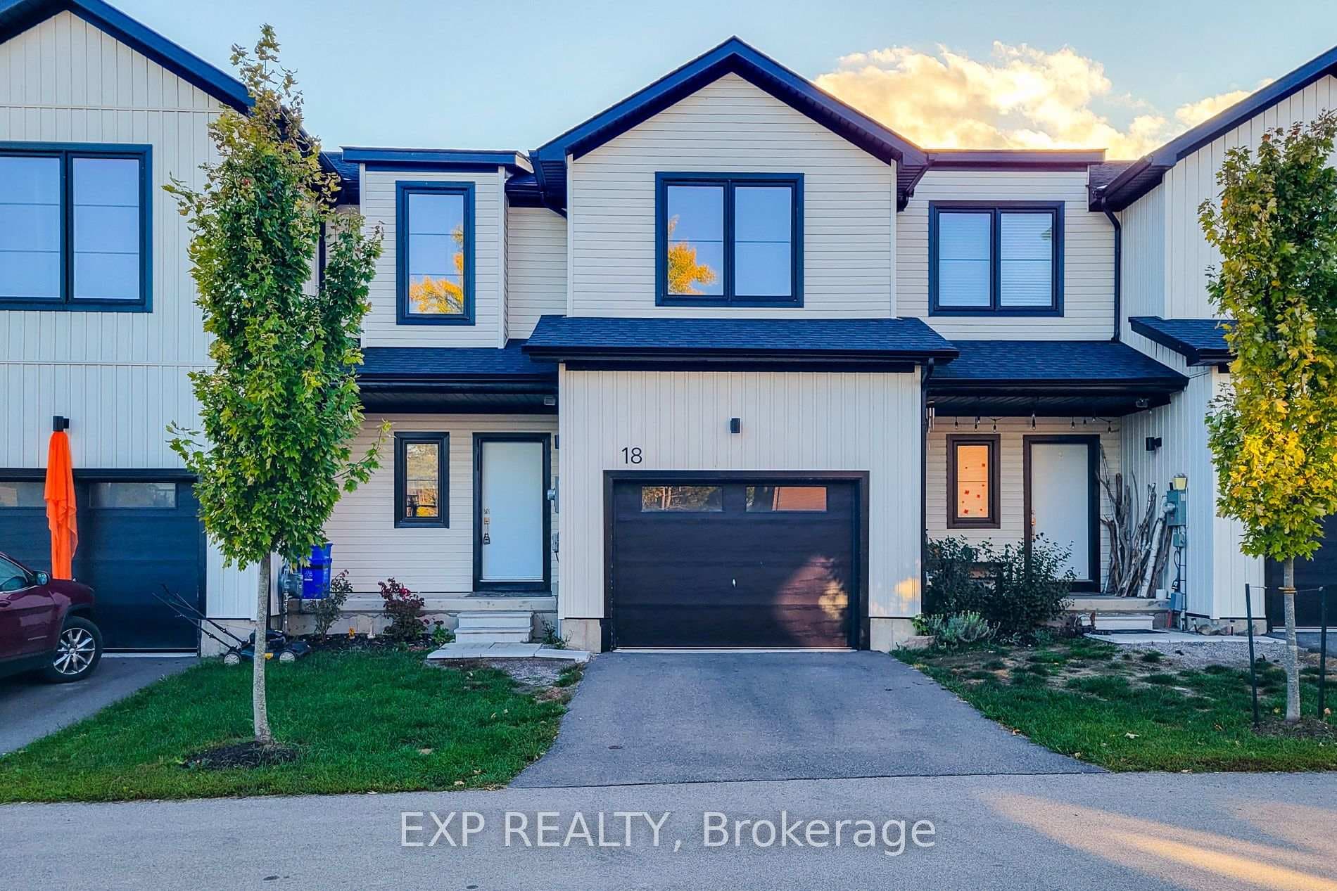 18 Trailside Drive