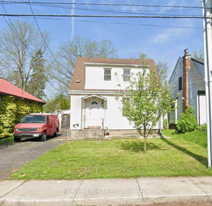 246 Bowman Street