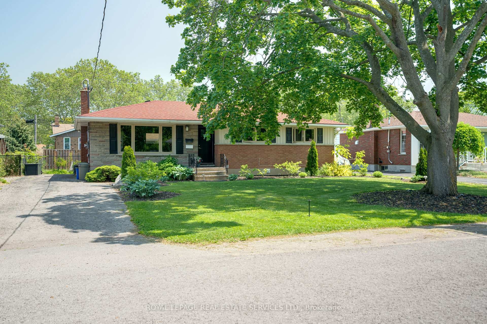 70 Rochelle Drive