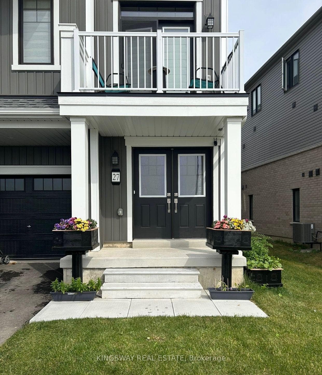 27 Central Market Drive