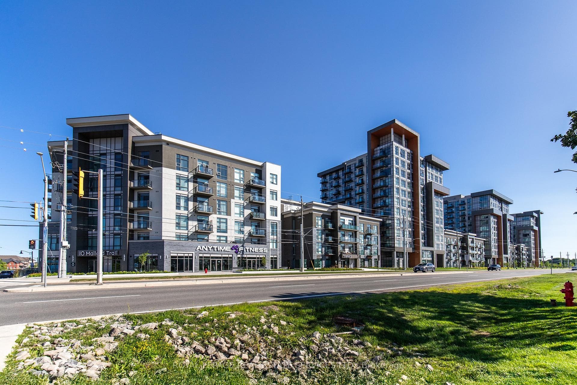 460 Dundas Street Unit 221