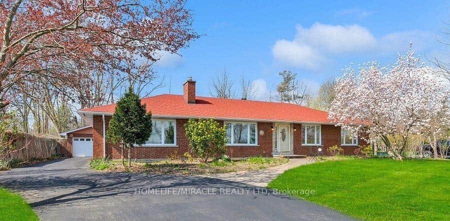 3035 Niagara Parkway