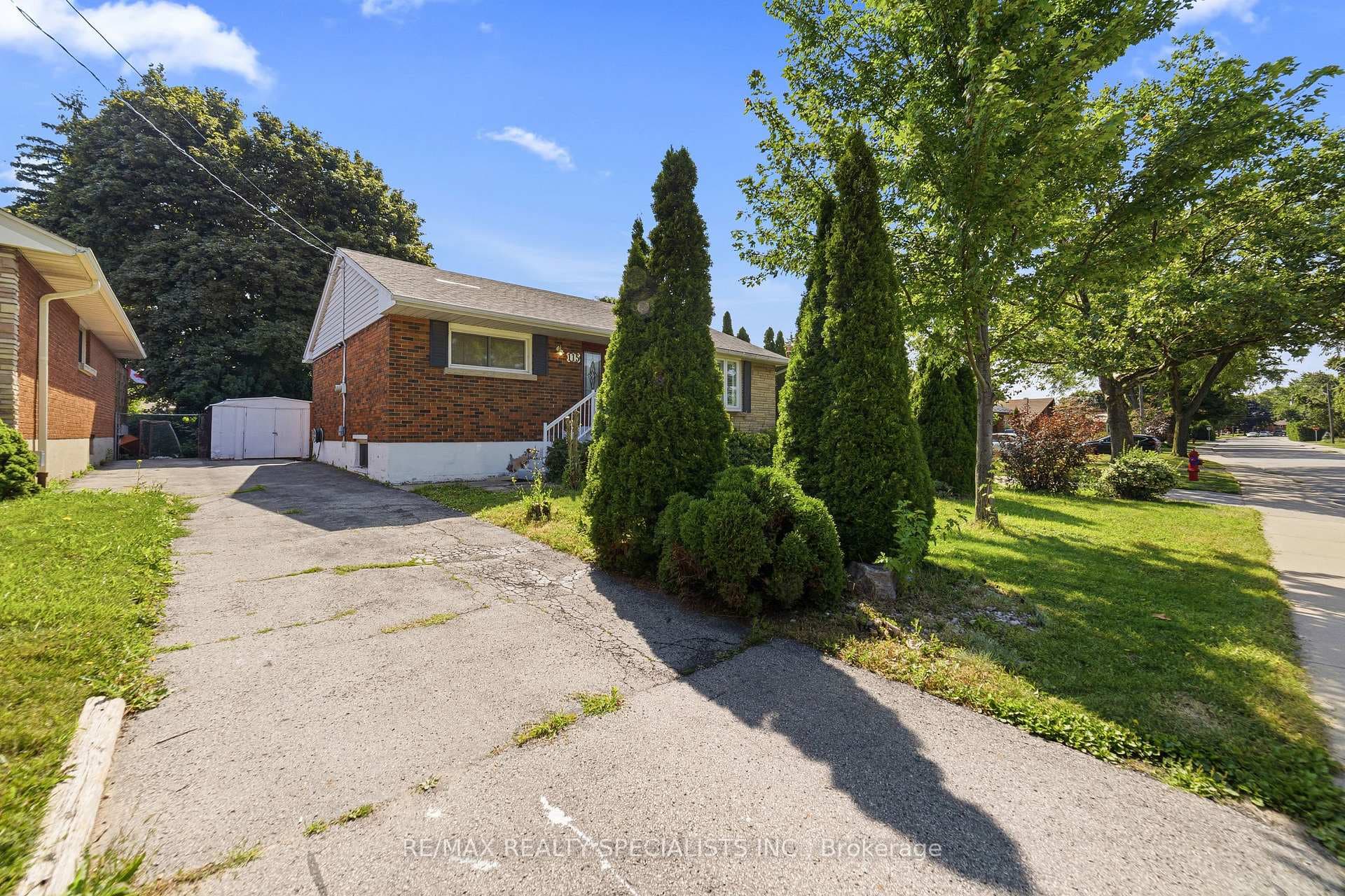 115 KINGS FOREST Drive