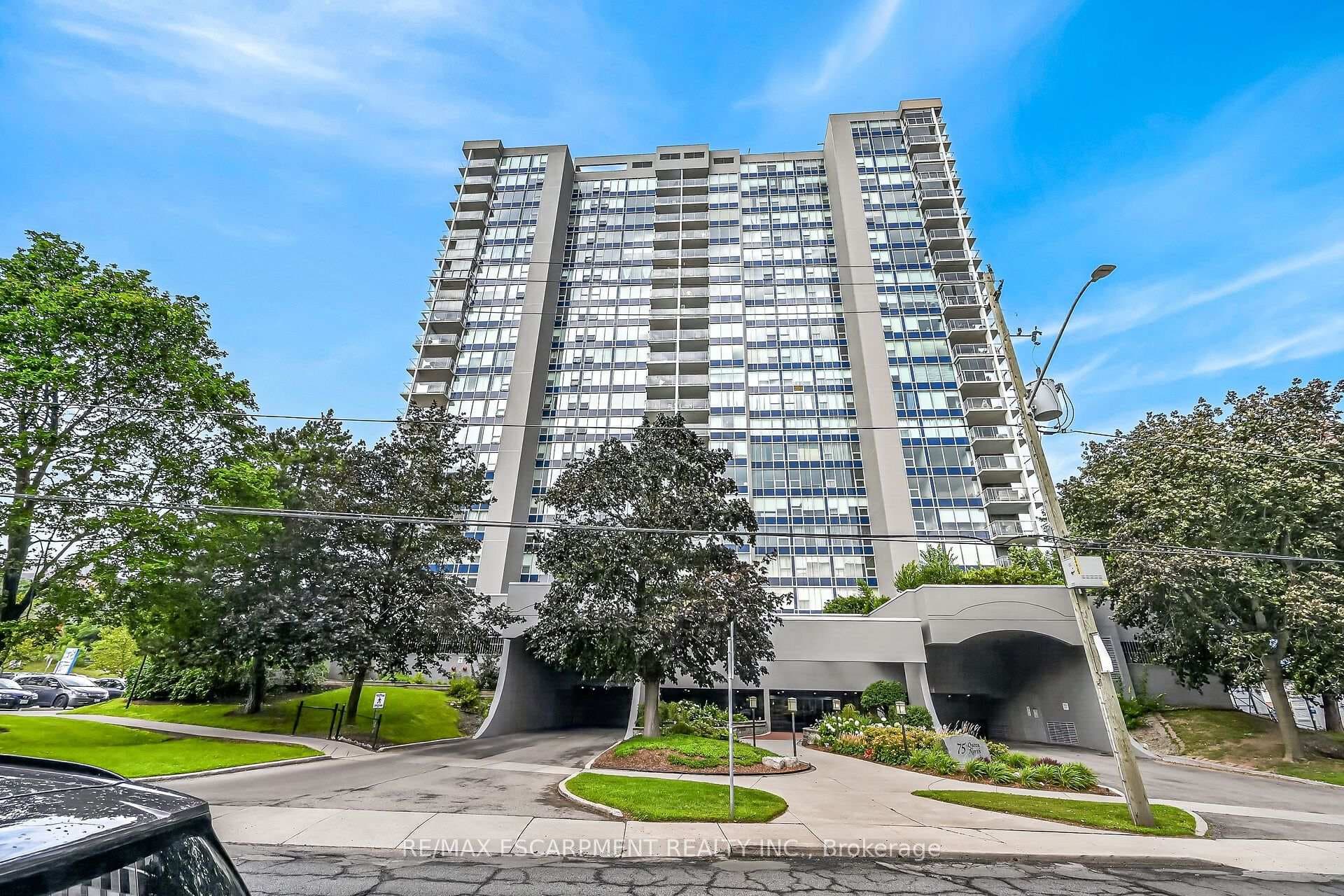 75 QUEEN Street Unit 808