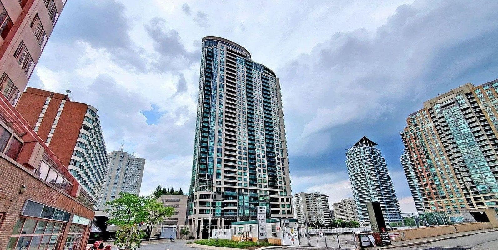 208 Enfield Place Unit 1502
