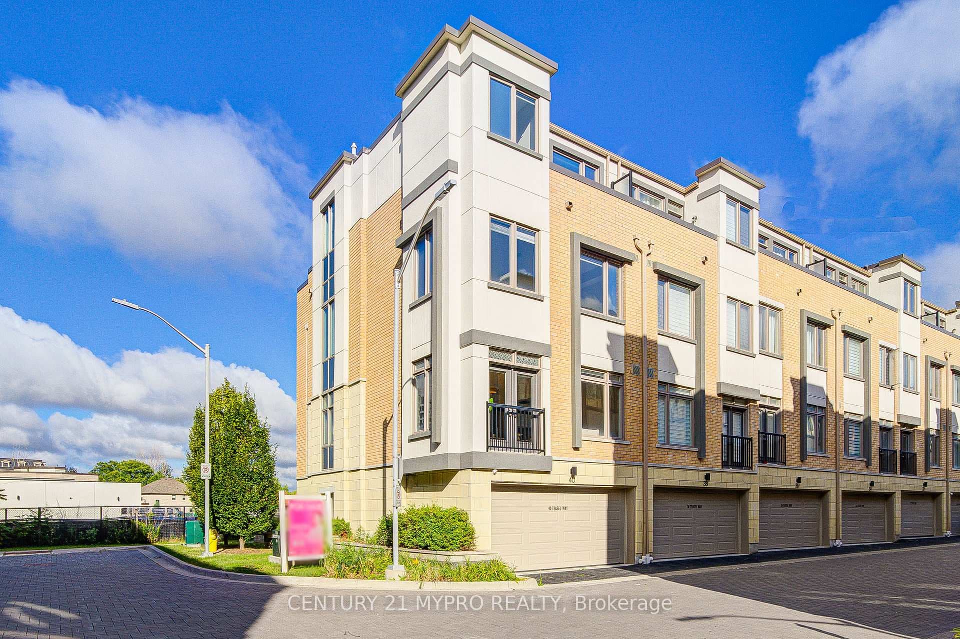 40 Teasel Way