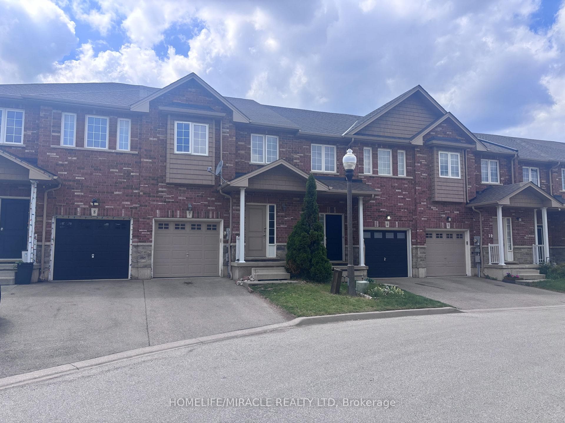 45 Seabreeze Crescent Unit 7