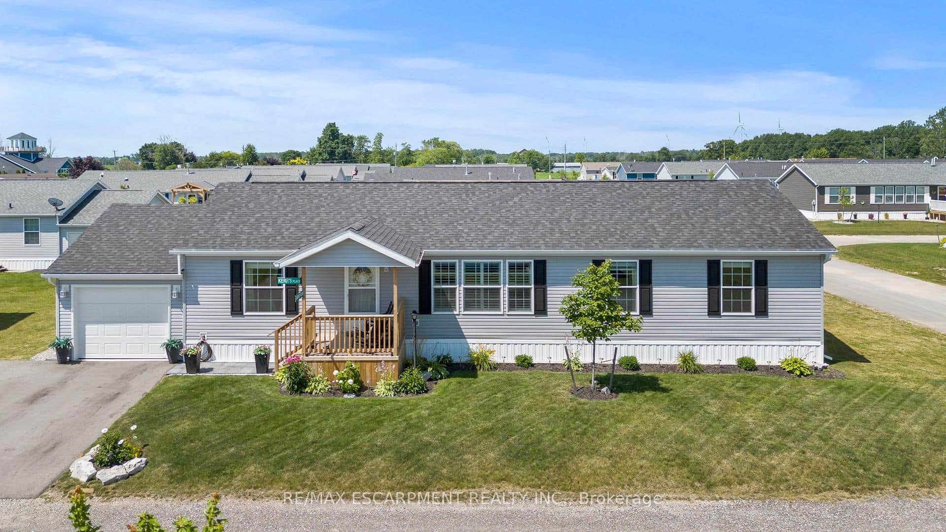 13 Hickory Hollow