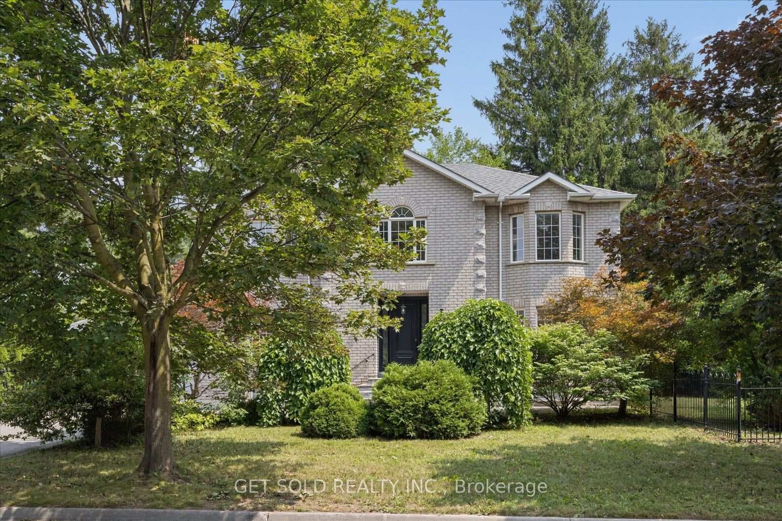 49 Pearson Avenue