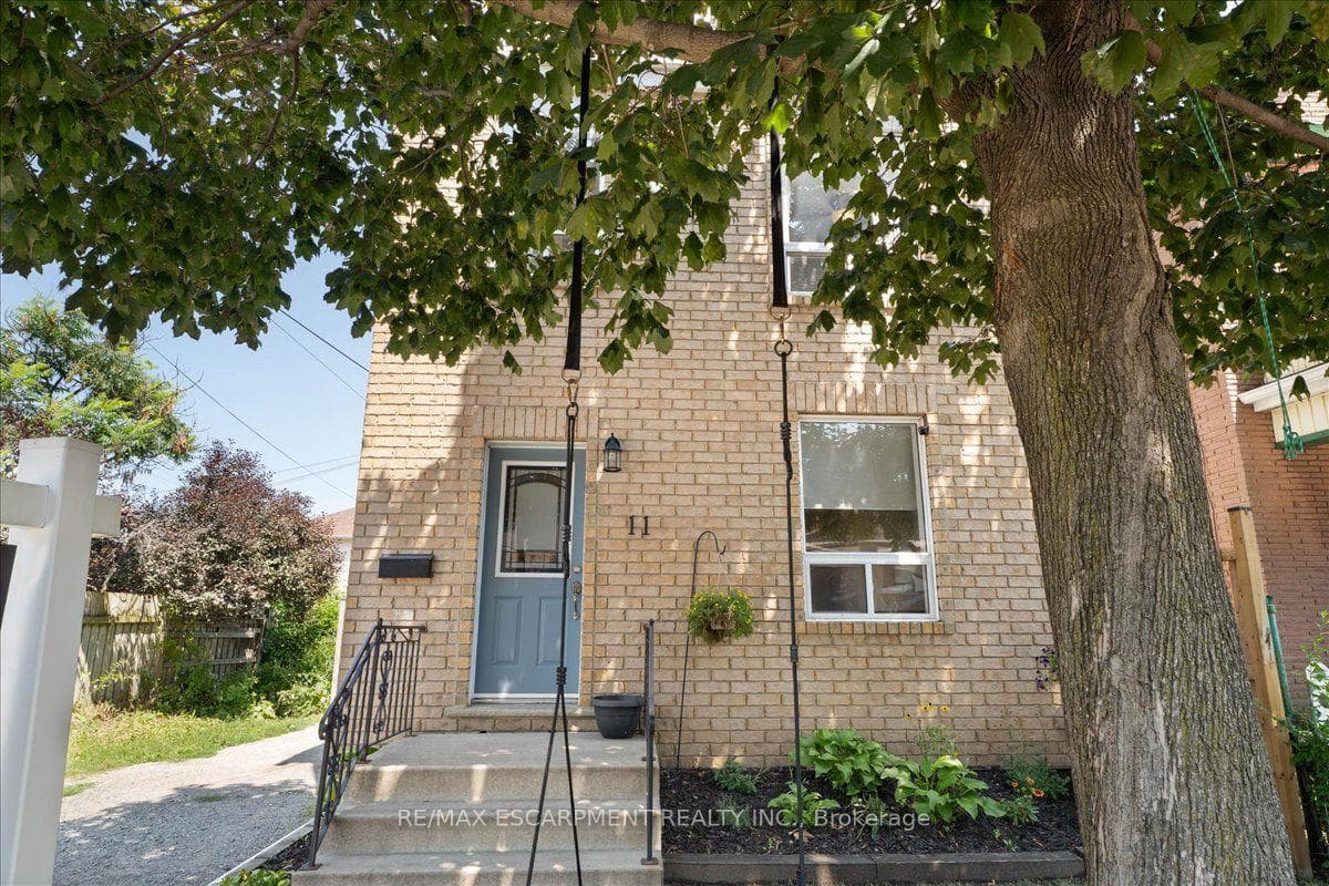11 PRIMROSE Avenue