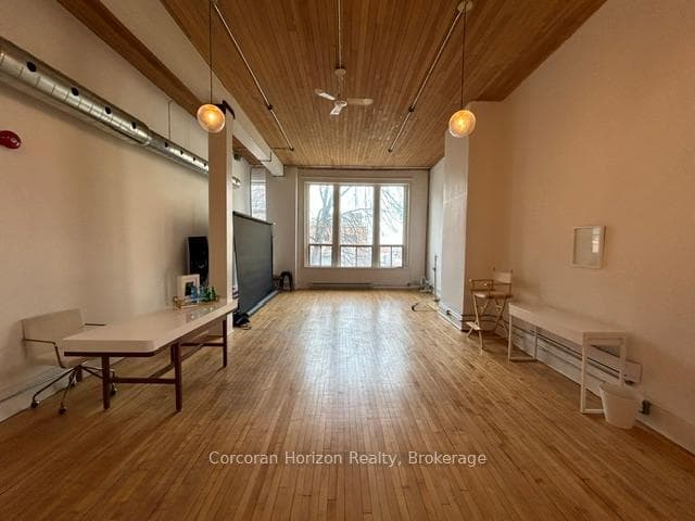 41 KING WILLIAM Street Unit 204