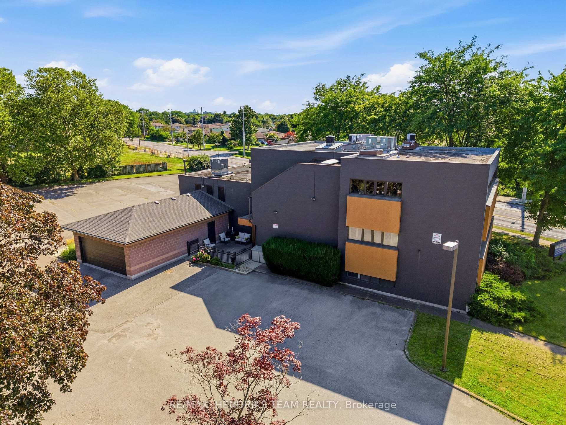 320 Vine Street Unit Upper Floor (2A)