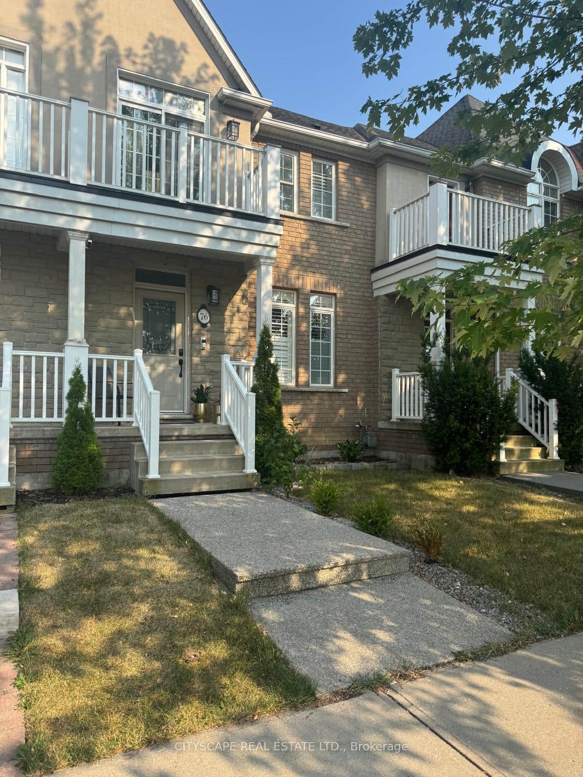 76 Easthampton Road