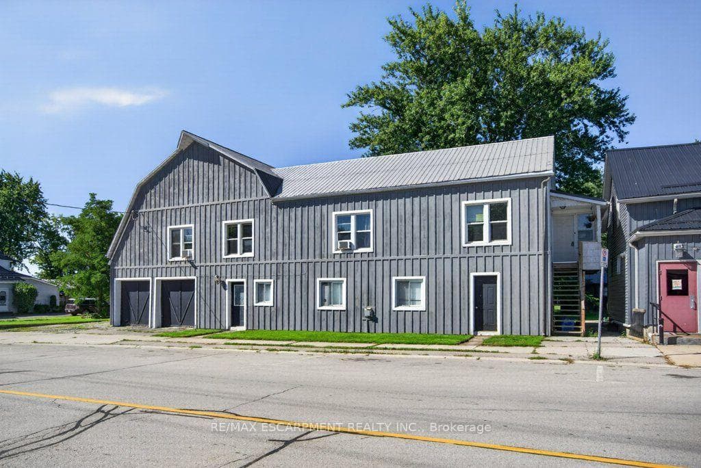 4 ERIE Avenue