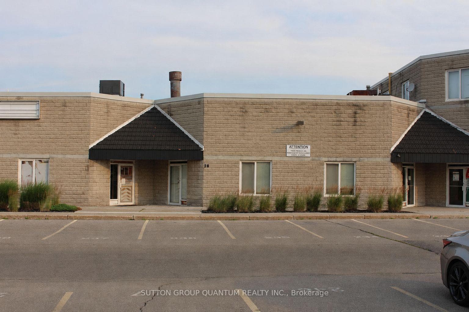 2359 Royal Windsor Drive Unit 28