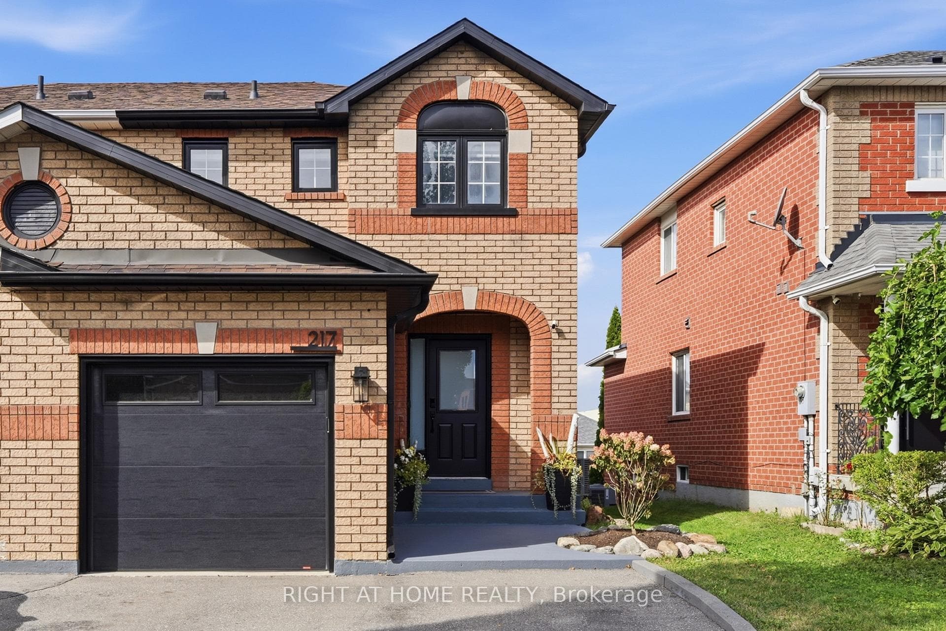 217 Rosanna Crescent