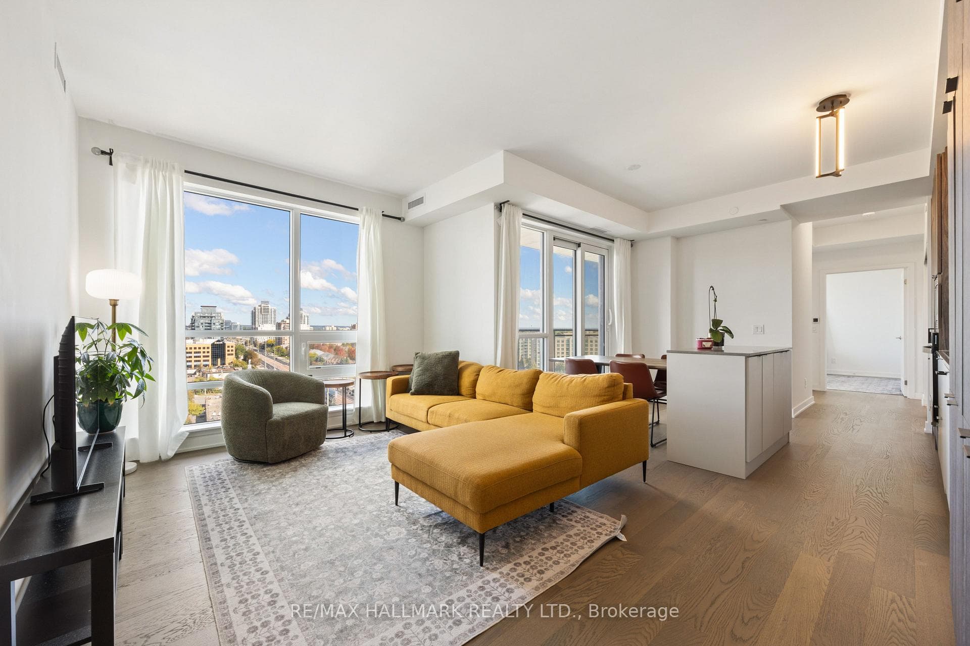 8888 Yonge Street Unit 1103