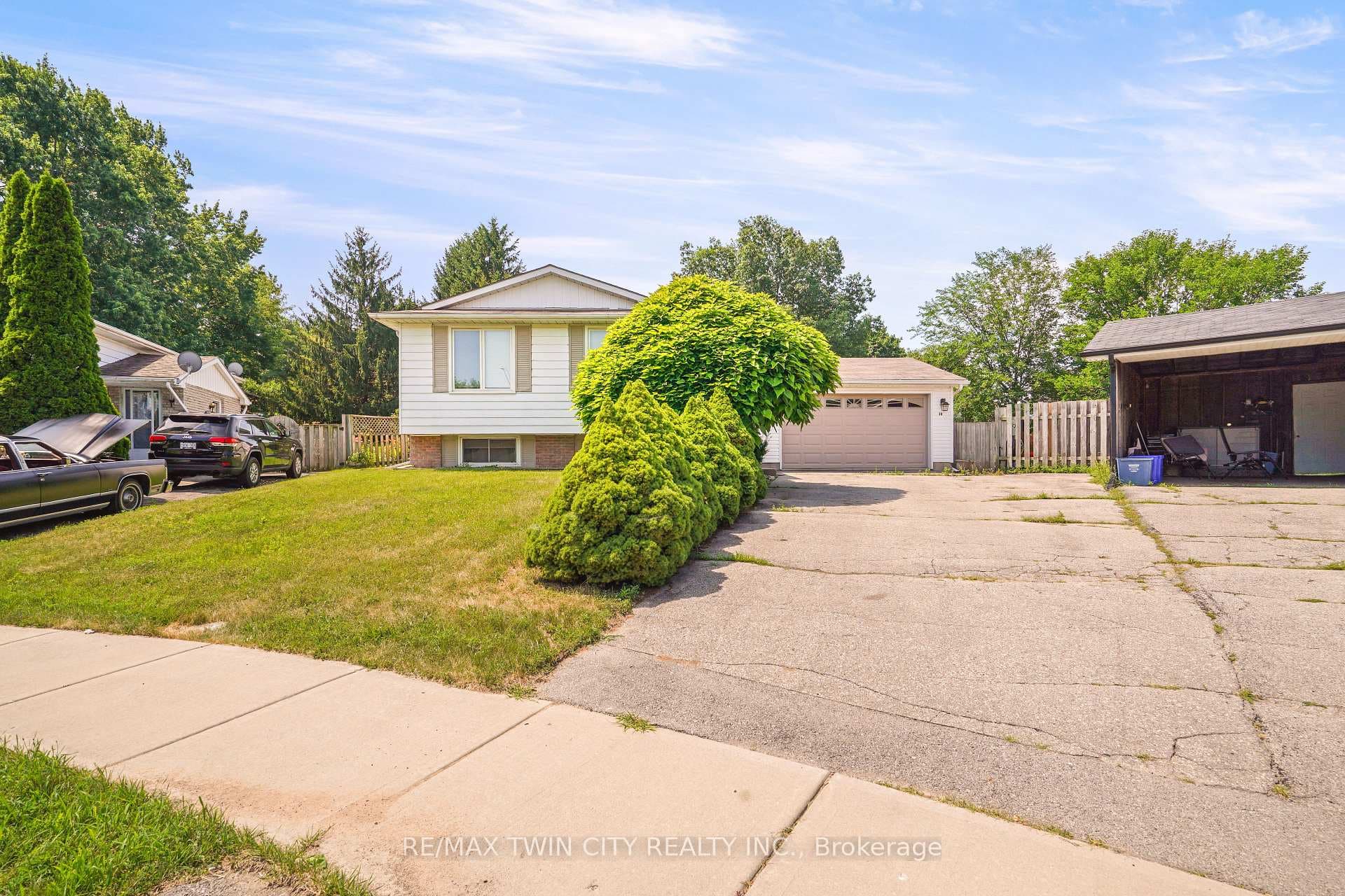 14 Thistledown Drive