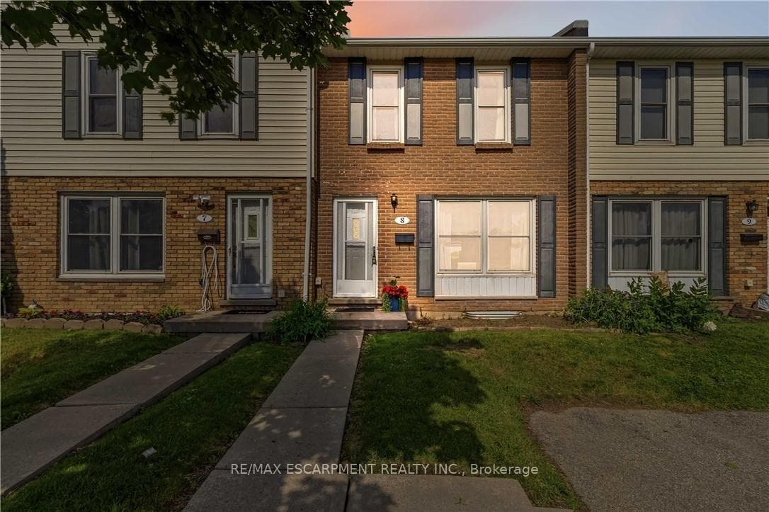 596 Grey Street Unit 8