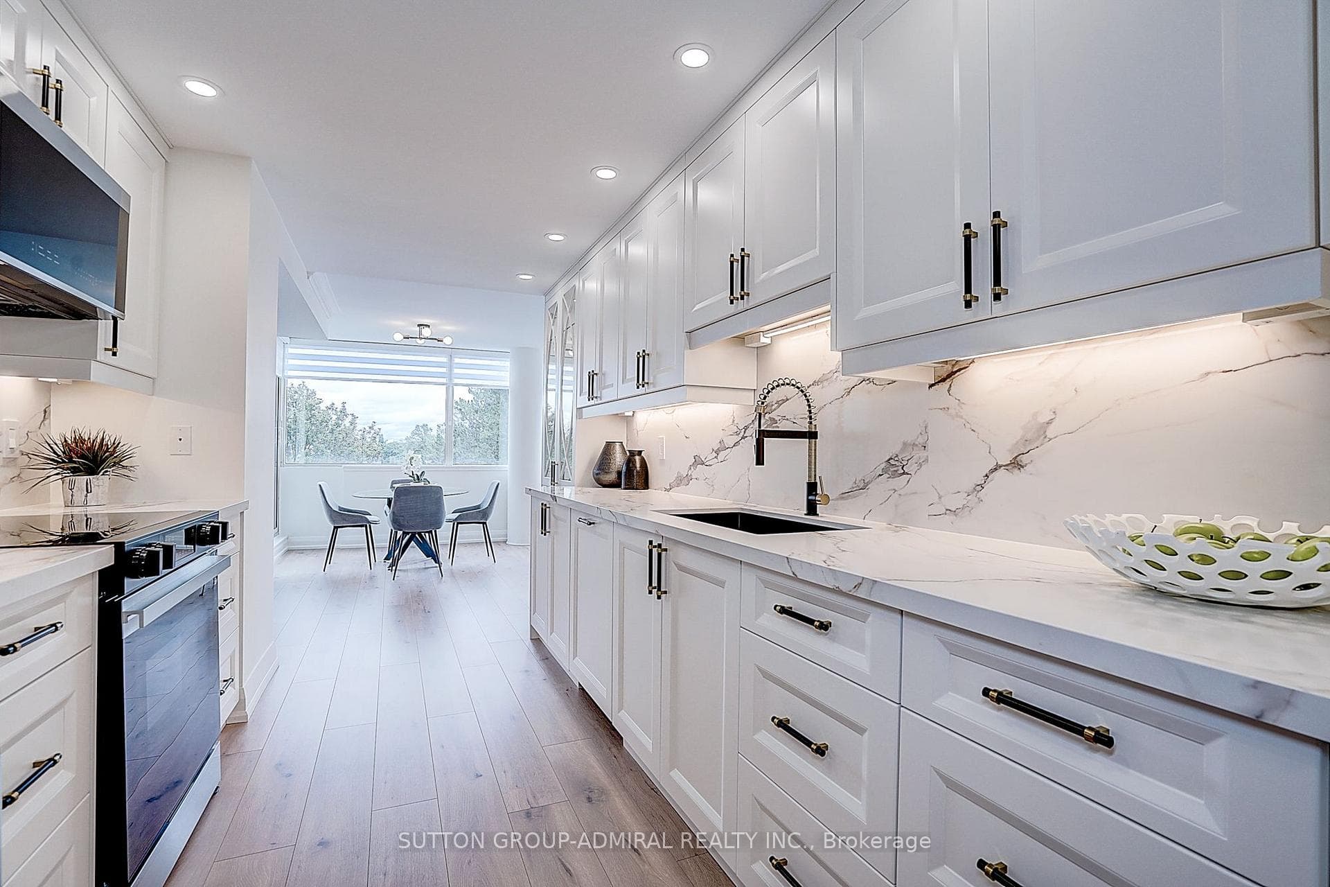 20 Harding Boulevard Unit 417
