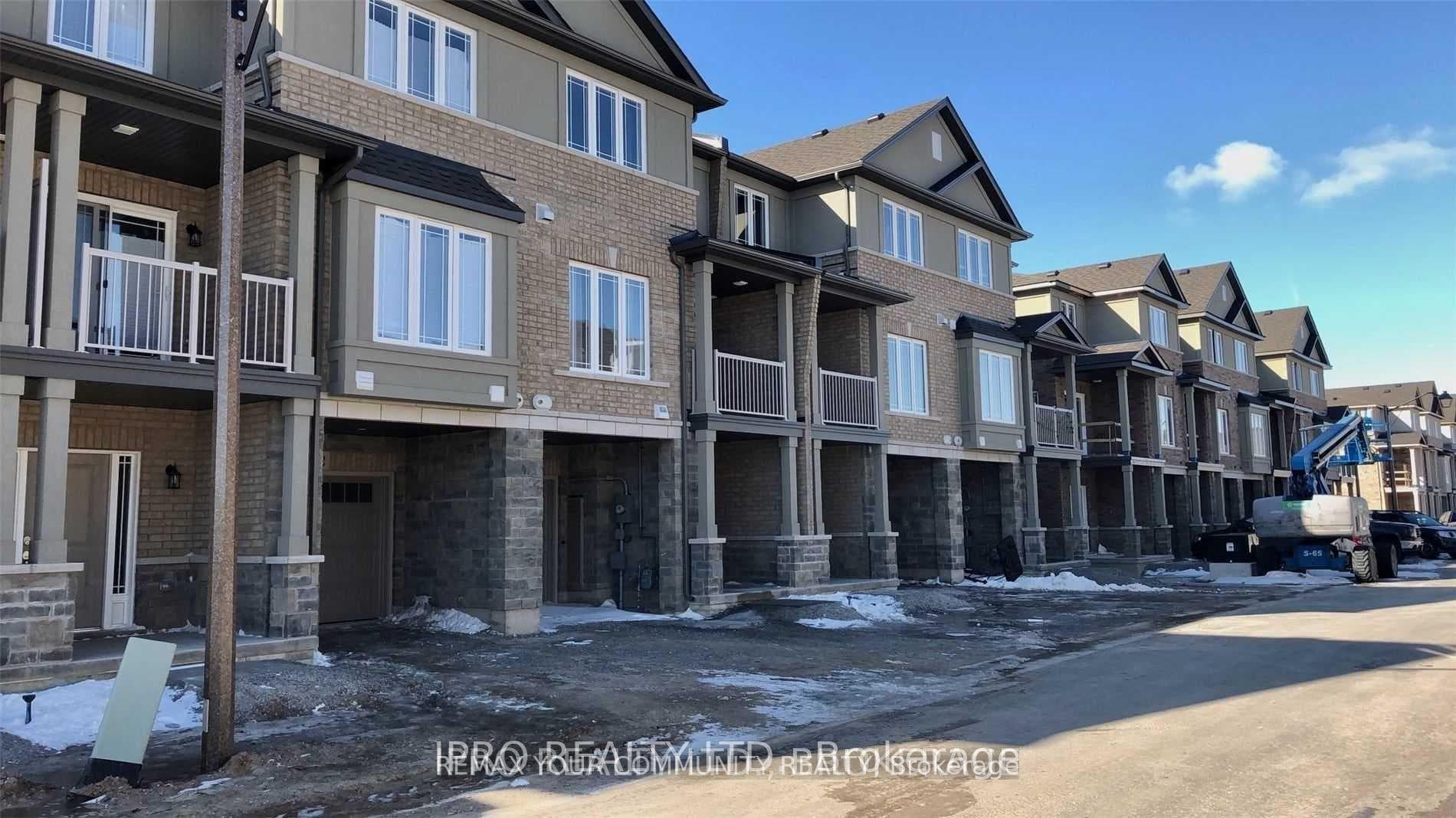 60 Waterlily Way
