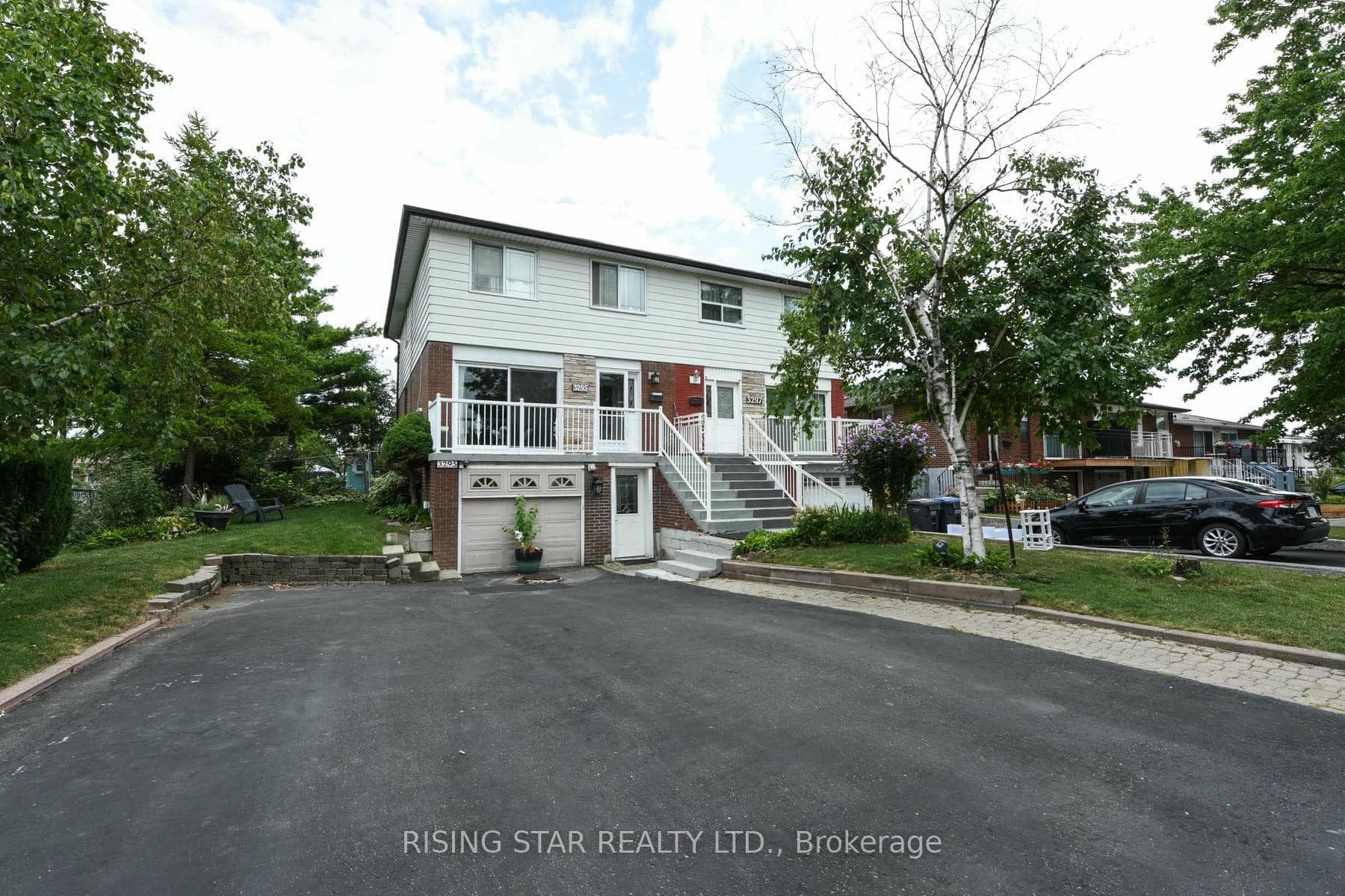3295 Chipley Crescent
