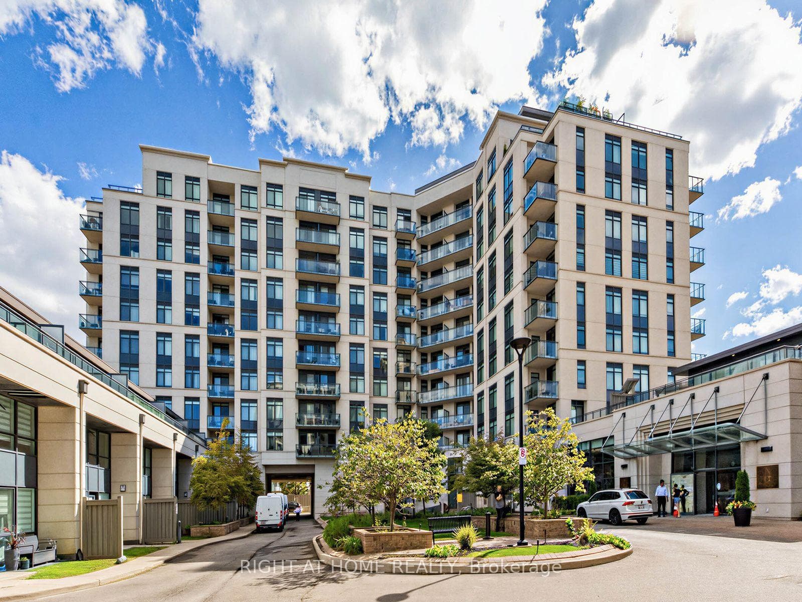 24 Woodstream Boulevard Unit 808