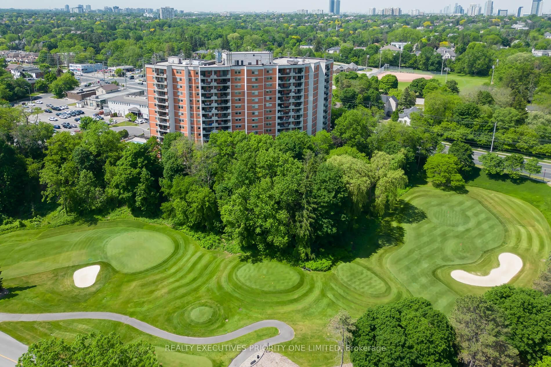 7811 Yonge Street Unit 308