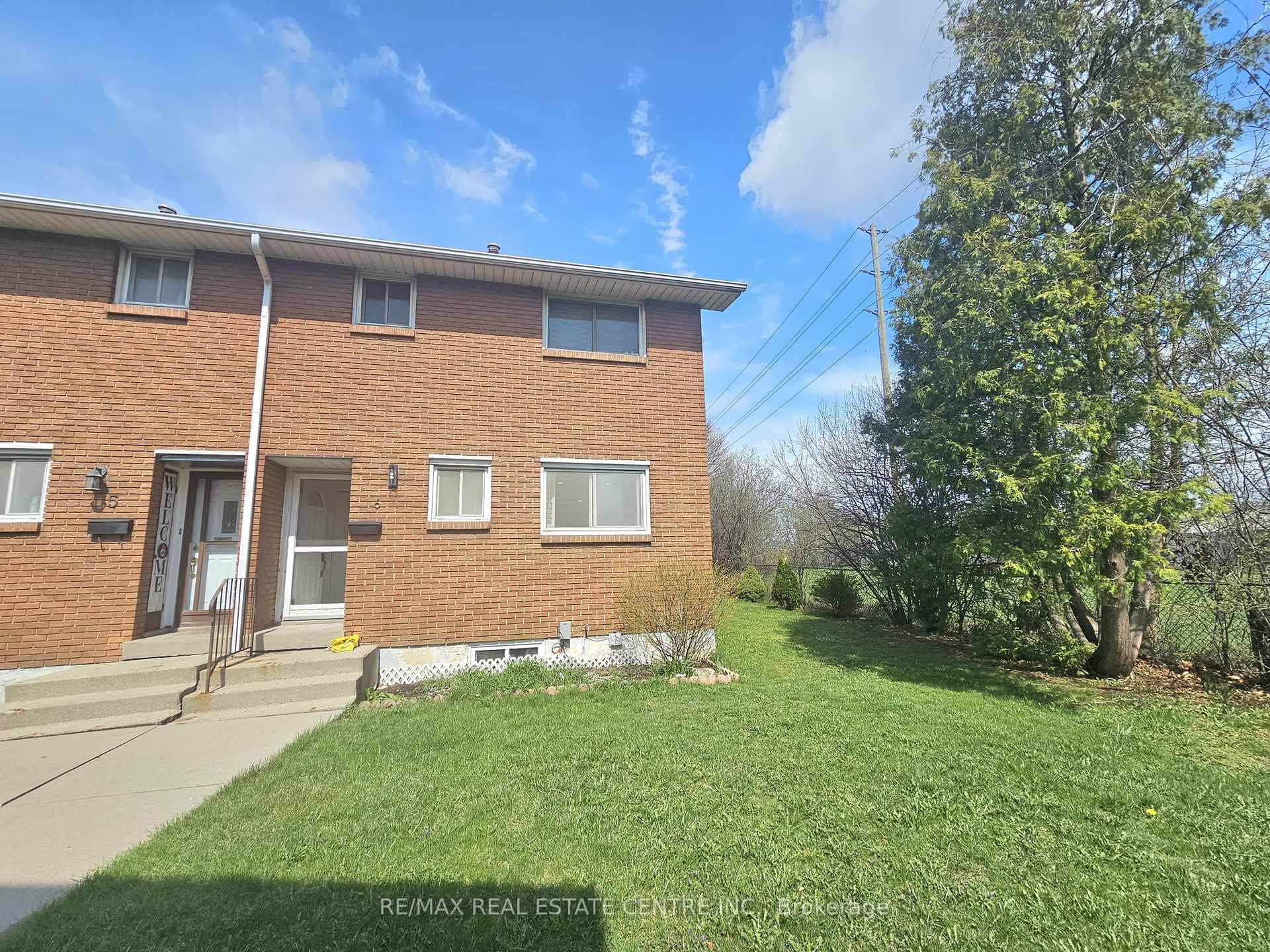161 BERKINDALE Drive Unit 6