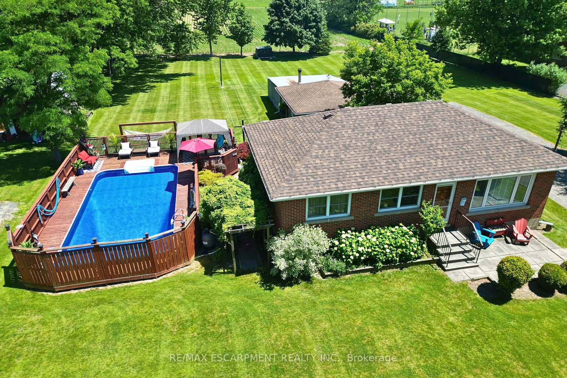 1065 Woodburn Road