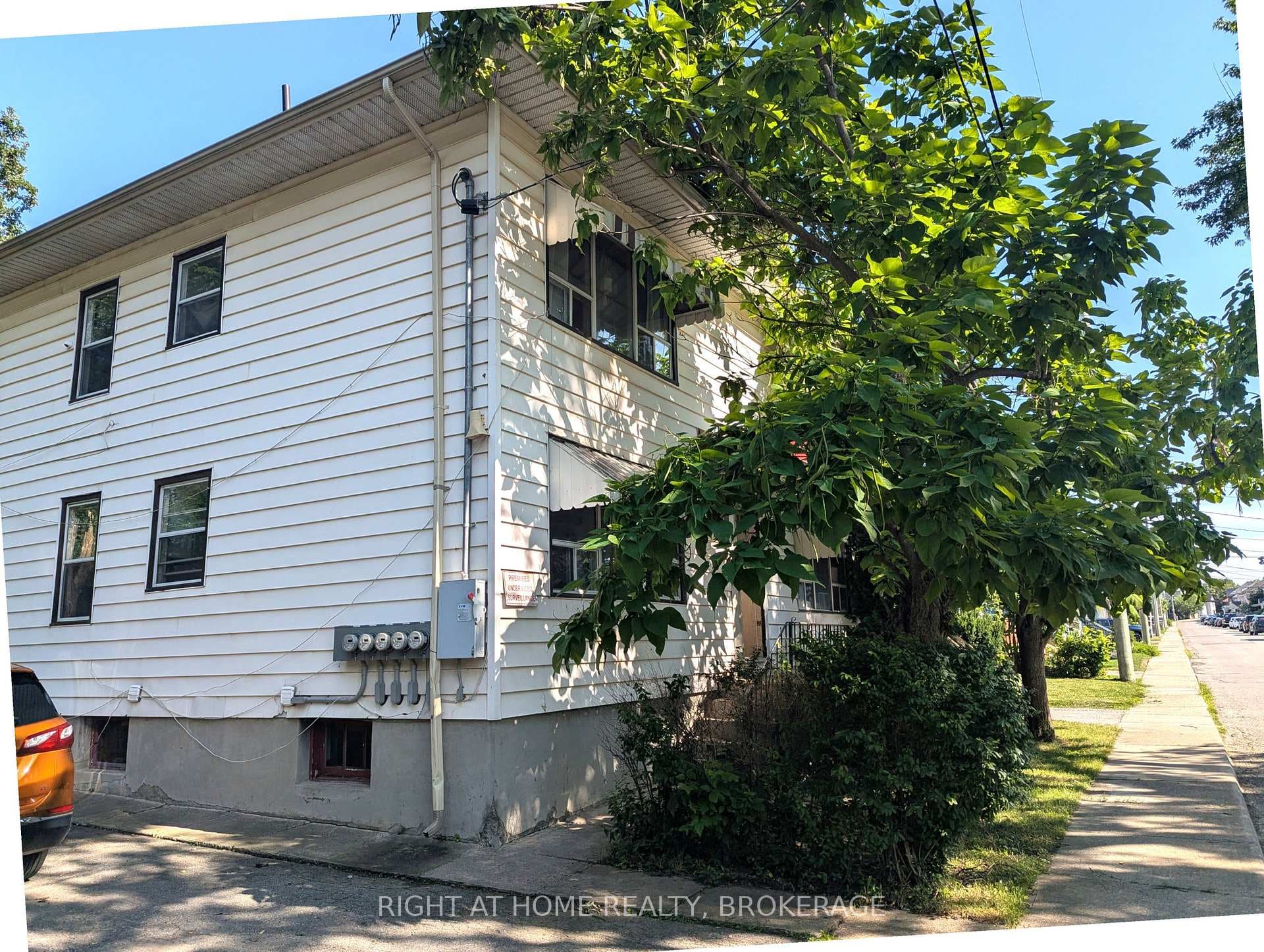 60 Richmond Avenue Unit 2