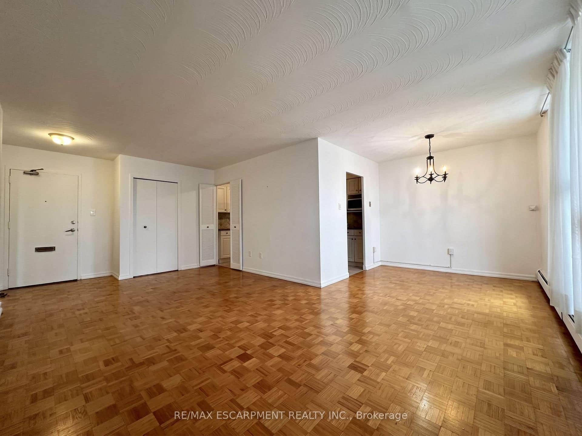 35 Towering Heights Boulevard Unit 809