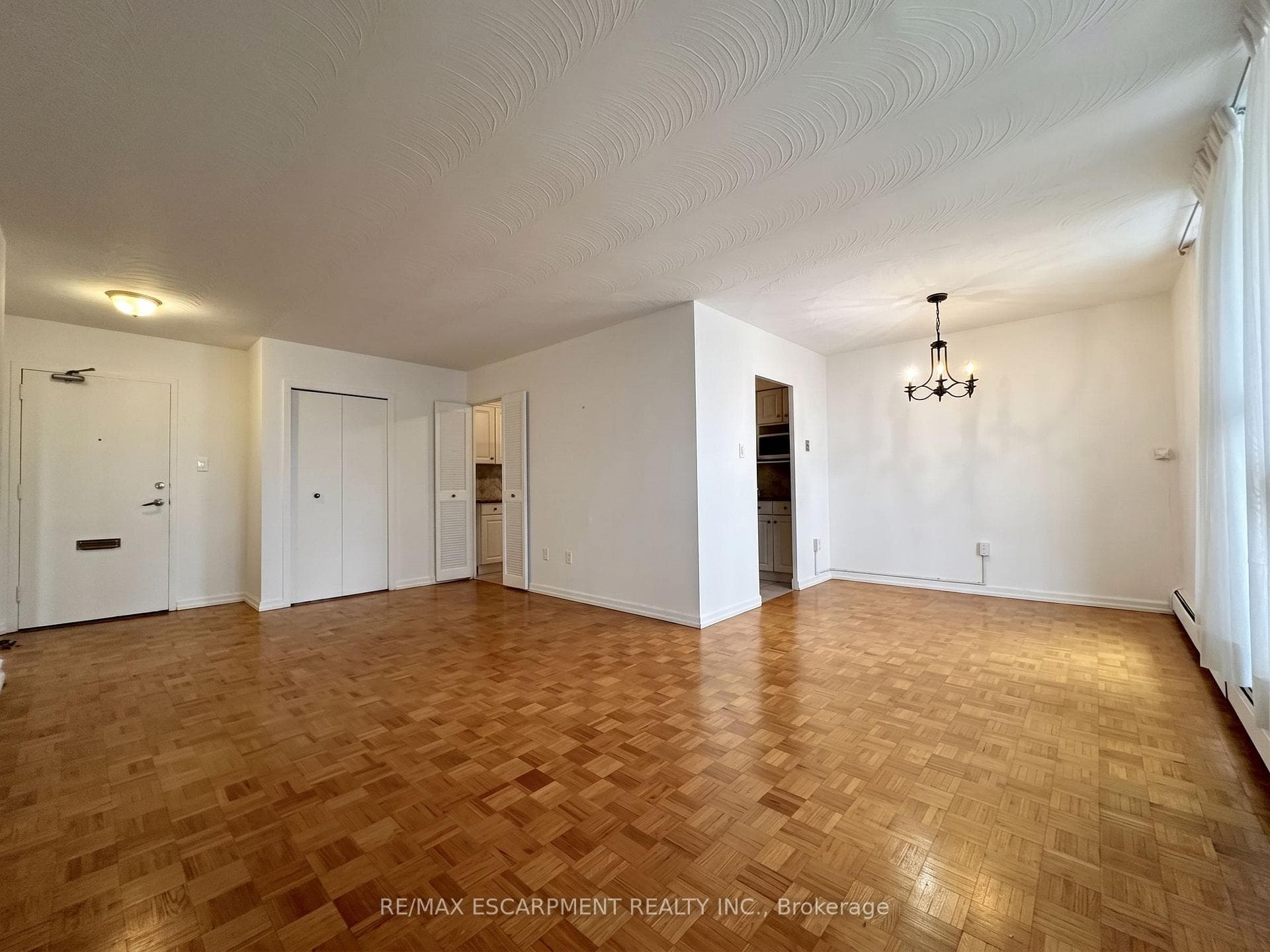 35 Towering Heights Boulevard Unit 809