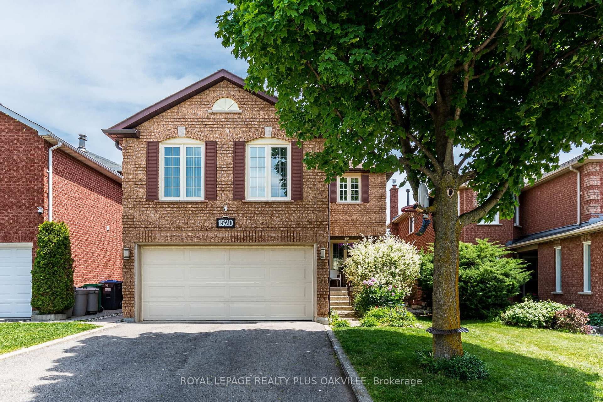 1520 Roseway Drive