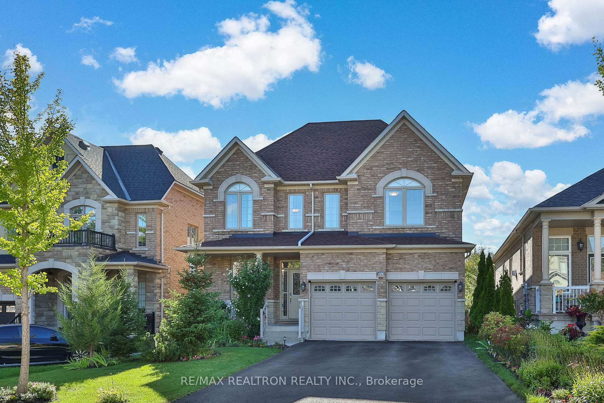 125 Lady Karen Crescent