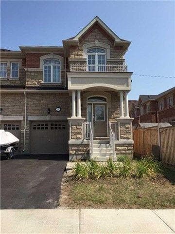 25 Spruce Pine Crescent