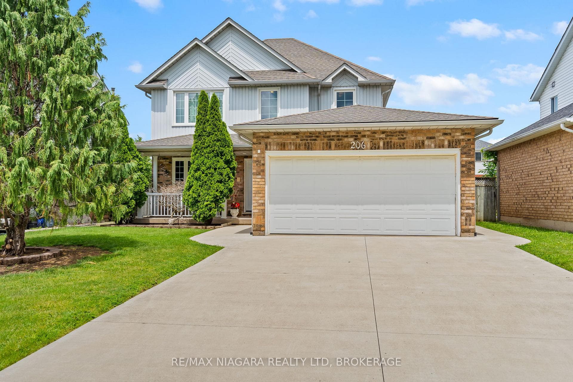 206 CONFEDERATION Avenue